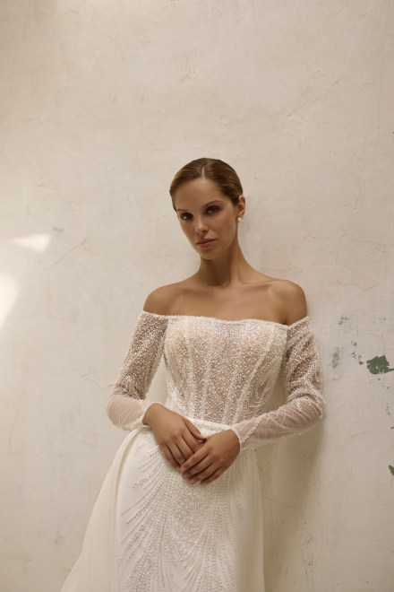 https://www.sposa-lia.com/images/stories/virtuemart/product/per-in white-034-natalli-02.jpg